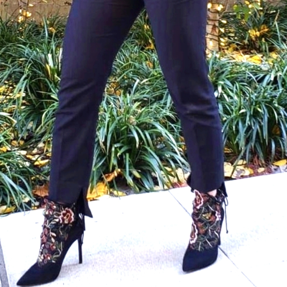 Elegant Black Floral Embroidered Women's Heels